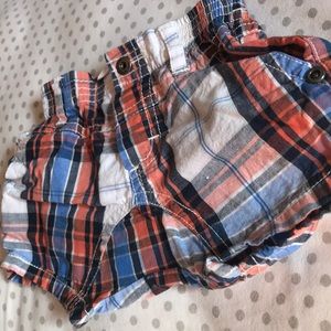 baby 👶🏽 item - plaid red and blue shorts